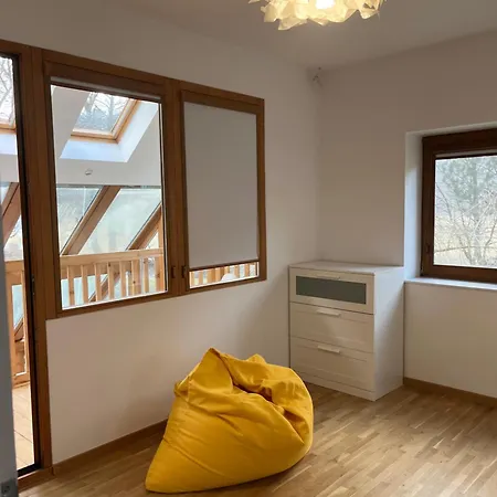 Dom Pod Lesom V Borinke Tatil Evi